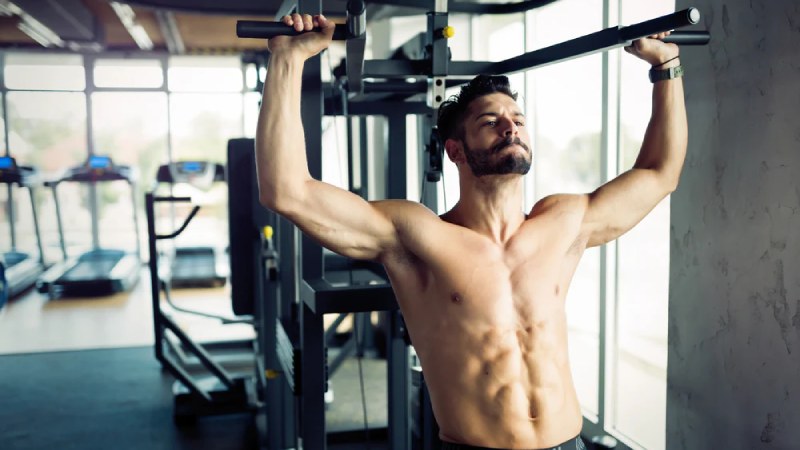 تمرین با دستگاه برای شانه و بازوهای آقایان