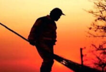 پاکبانی ک طلا های پیدا شده را پس داد